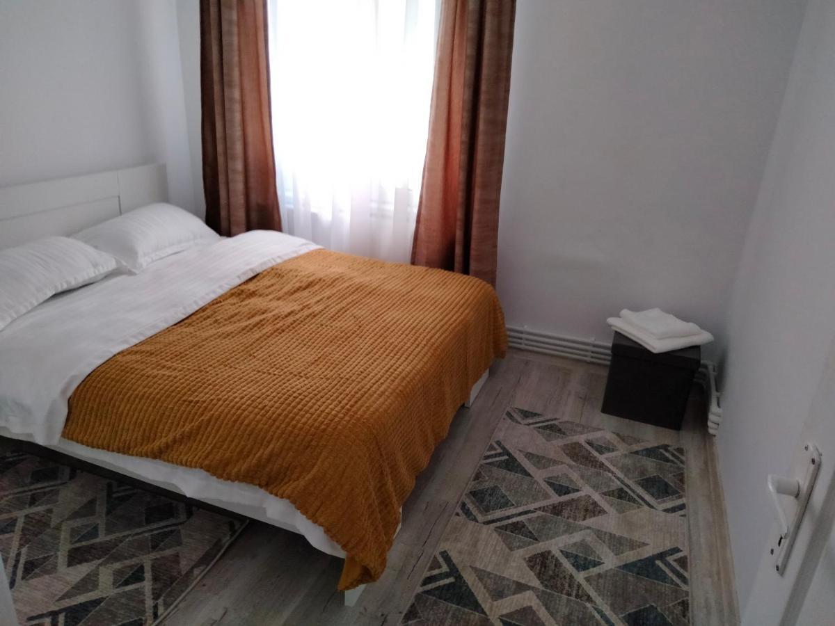 Bulevard Apartament Apartment อัลบายูเลีย ภายนอก รูปภาพ